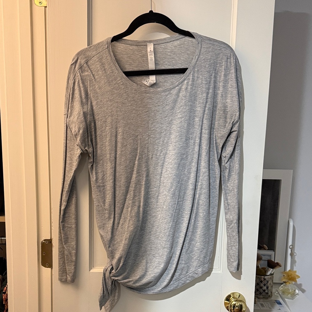 Lululemon Athletica Gray Long Sleeve Top